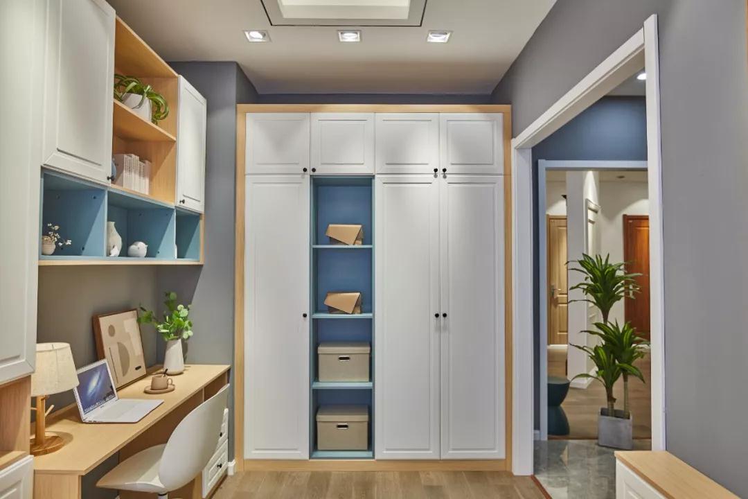 鹏鸿现代简约衣柜 鹏鸿现代简约衣柜实拍